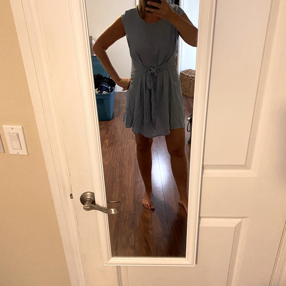 Sleeveless tie front dress